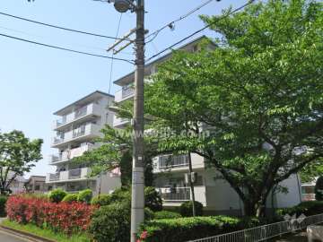 平田住宅11号棟の外観（南東側から）