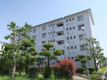 平田住宅15号棟の外観（北西側から）