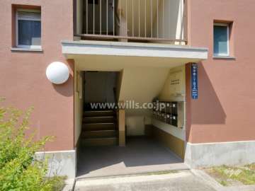 住戸出入り口（共用ポスト）