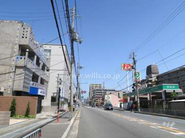 敷地東側の前面道路