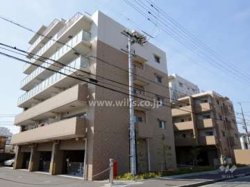 プレサンスロジェ東灘青木の外観（北東側から）