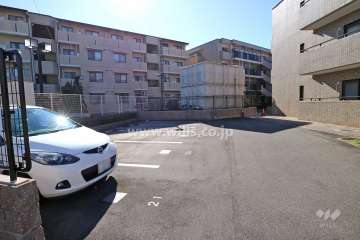 敷地内駐車場（屋外平面式）