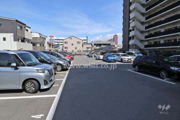 敷地内駐車場(屋外平面式)