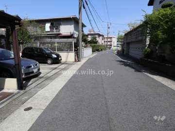 敷地北東側の前面道路