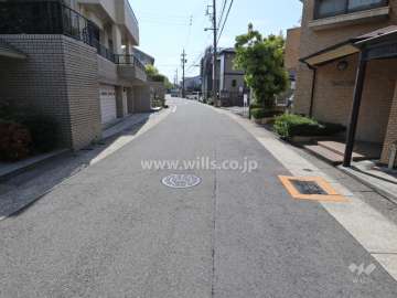 敷地北東側の前面道路