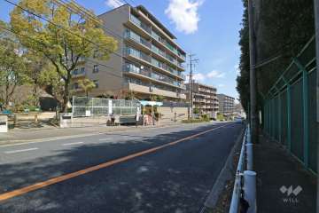サンリーノ逆瀬川野上サウスコートの遠景