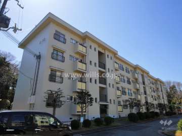 茨木郡山D住宅A18棟の外観（北東側から）