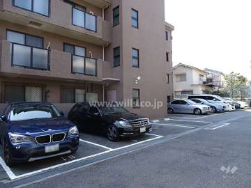 敷地内駐車場（屋外平面式）