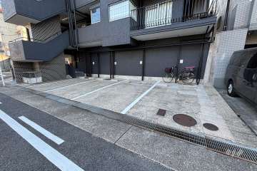 敷地内駐車場（屋外平面式）