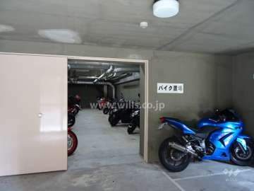 バイク置場