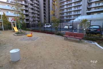 敷地に隣接する公園