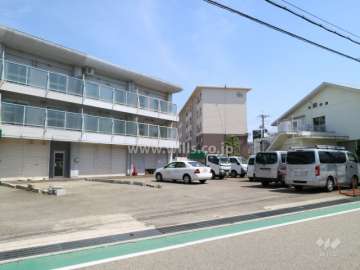 店舗用駐車スペース