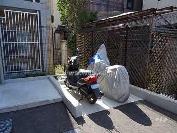 バイク置場