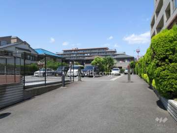 敷地内駐車場（屋外機械式）