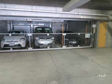 敷地内駐車場（屋内機械式）