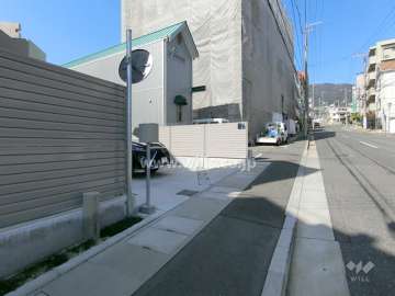 駐車場出入り口