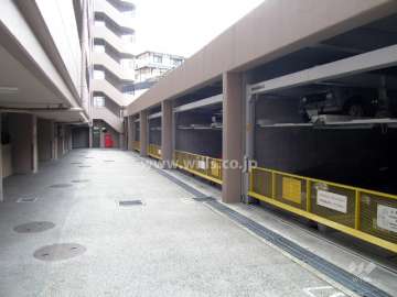 敷地内の駐車場
