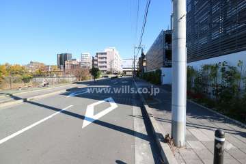 敷地北西側の前面道路