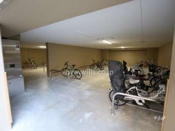 駐輪場（屋内）