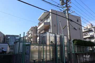 平和が丘住宅八号棟の外観(南東方向から)