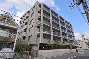 プラウド武庫之荘ディアージュの外観(南西側から)