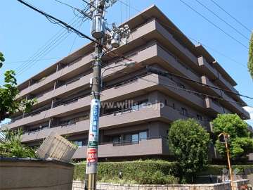 グランドメゾン豊中曽根の外観（南東側から）