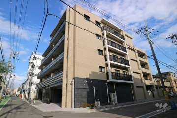 プレサンスグラン茨木壱番館（南西側から）