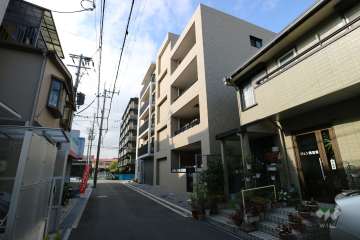 プレサンスグラン茨木壱番館（南東側から）