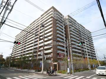 ブランズシティ上新庄の外観(南東側から)