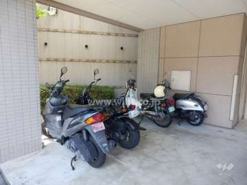 バイク置場