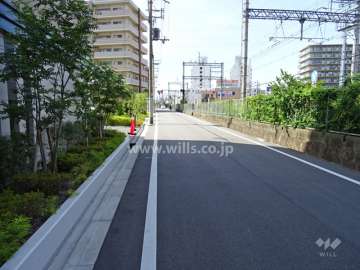 敷地北西側の前面道路