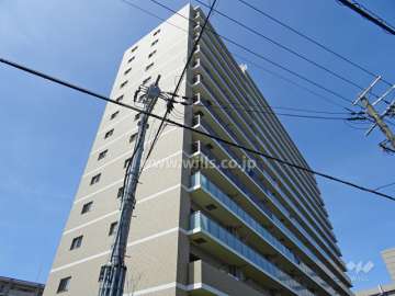 プレサンスロジェ神崎川の外観（南西側から）