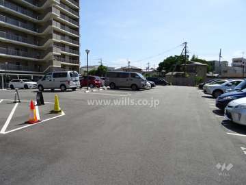敷地内駐車場（屋外平面式）