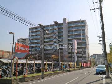 グランパレス上新庄-小松(北側から)