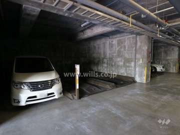 敷地内駐車場（屋内機械式）