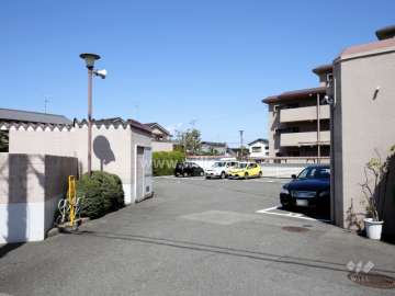 駐車場の出入り口