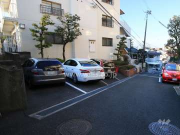 敷地内駐車場（屋外平面式）