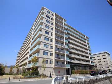 ジオ西宮北口ガーデンズNE棟の外観（南東側から）