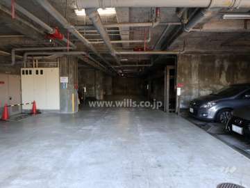 敷地内駐車場（屋内機械式）