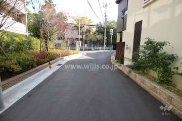 デュオヒルズ西宮北口若山町の南側前面道路