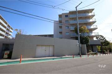 ブランシエラ池田石澄の外観（西側から）