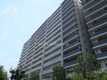 ローレルスクエア健都ザ・レジデンス　ファーストステージ棟のマンション外観（東側から）