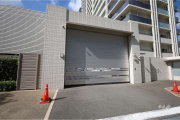 駐車場の出入り口