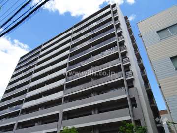 リベール新大阪の外観（南東側から）