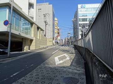 敷地東側の前面道路