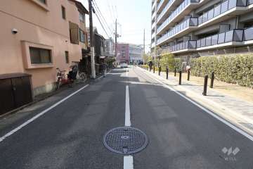 敷地南東側の前面道路
