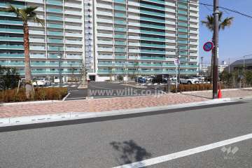 駐車場出入り口