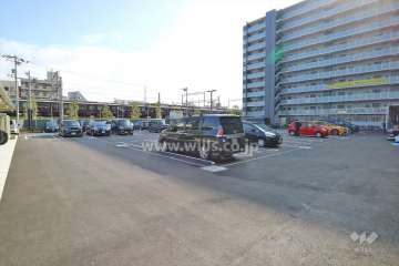 敷地内駐車場(屋外平面式)