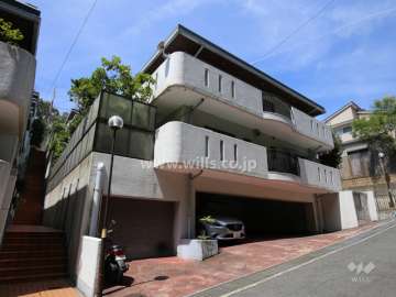 レオロイヤル六甲C棟の外観(南東側から)