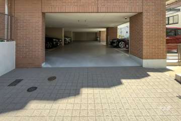 駐車場の出入口